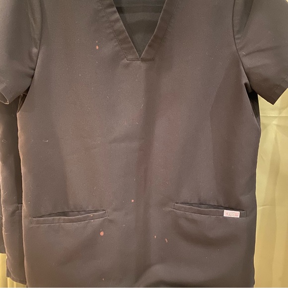 FIGS Black Casma Top - Picture 4 of 4